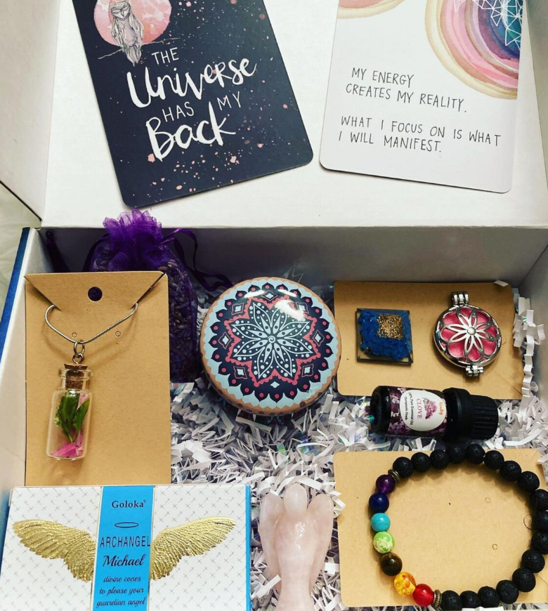 Monthly box with oracle cards, chakra bracelet, essential oil, diffuser locket and incense